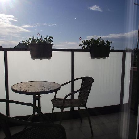 Apartament Holenderski Z Prywatnym Miejscem Postojowym W Garazu 코잘린 외부 사진